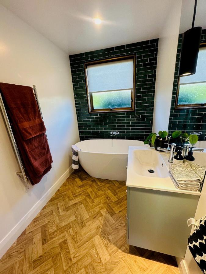 Villa 2 Bed Beckenham Beauty - Pet Friendly Christchurch Exterior foto
